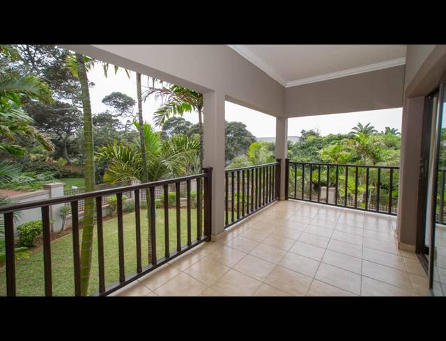 5 BEDROOM FREEHOLD FOR SALE IN LA LUCIA